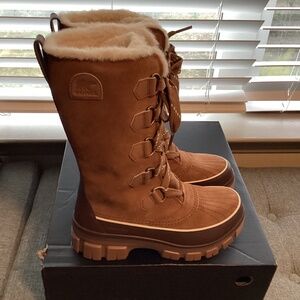 Sorel Women's Tivoli V Tall Waterproof Boots, size 7.5